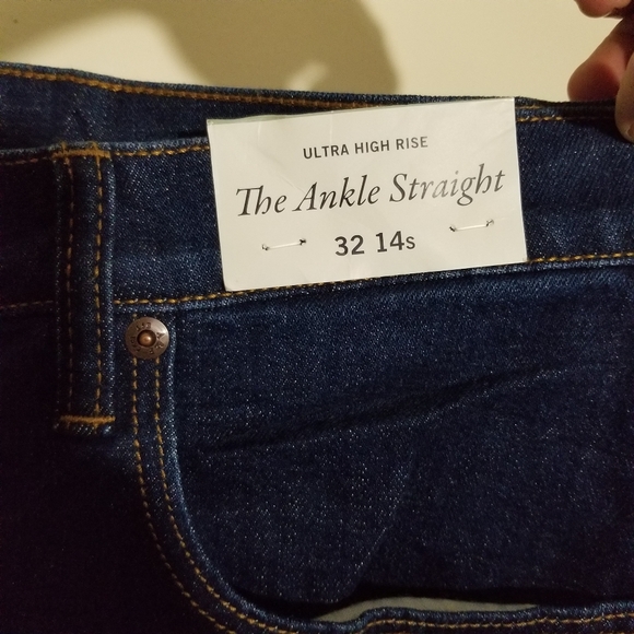 NWT Abercrombie & Fitch Ultra High Rise Ankle Straight Dark Blue 32 Short or 14 - Picture 9 of 10